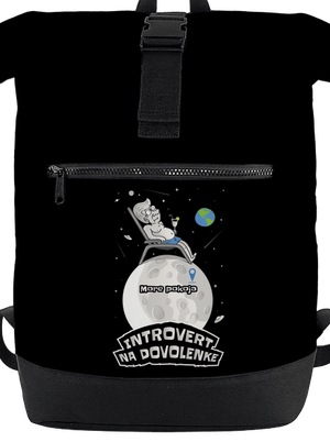 Introvert na dovolenke batoh Black