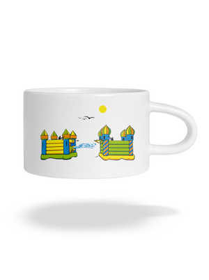 Dobytie hradu hrnček makronka White