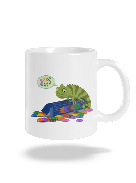 Zmätený chameleón klasický hrnček White