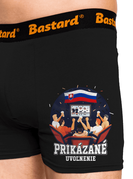 Prikázané uvoľnenie boxerky Black