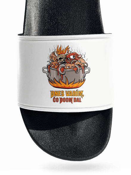 Čo Doom dal šľapky White
