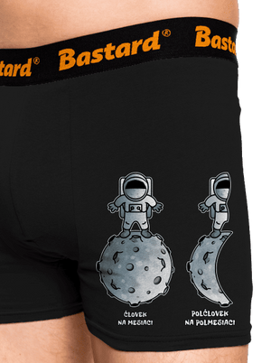 Polčlovek na polmesiaci boxerky Black