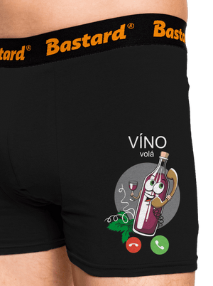 Červené víno volá boxerky Black