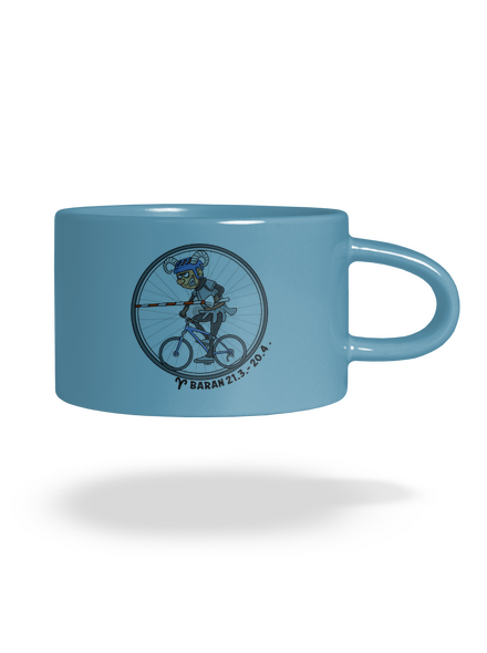 Cyklistický horoskop: Baran hrnček makronka Blue Macaron