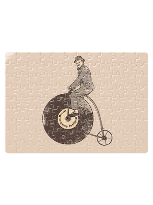 Na čom frčíš? puzzle White