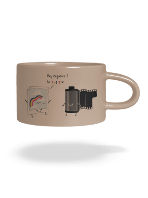 Be positive hrnček makronka Brown Macaron