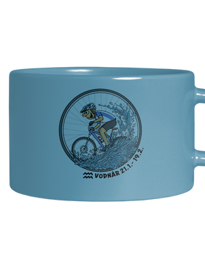 Cyklistický horoskop: Vodnár hrnček makronka Blue Macaron